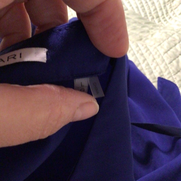 NWOT, Royal blue T TAHARI blouse - Picture 4 of 8